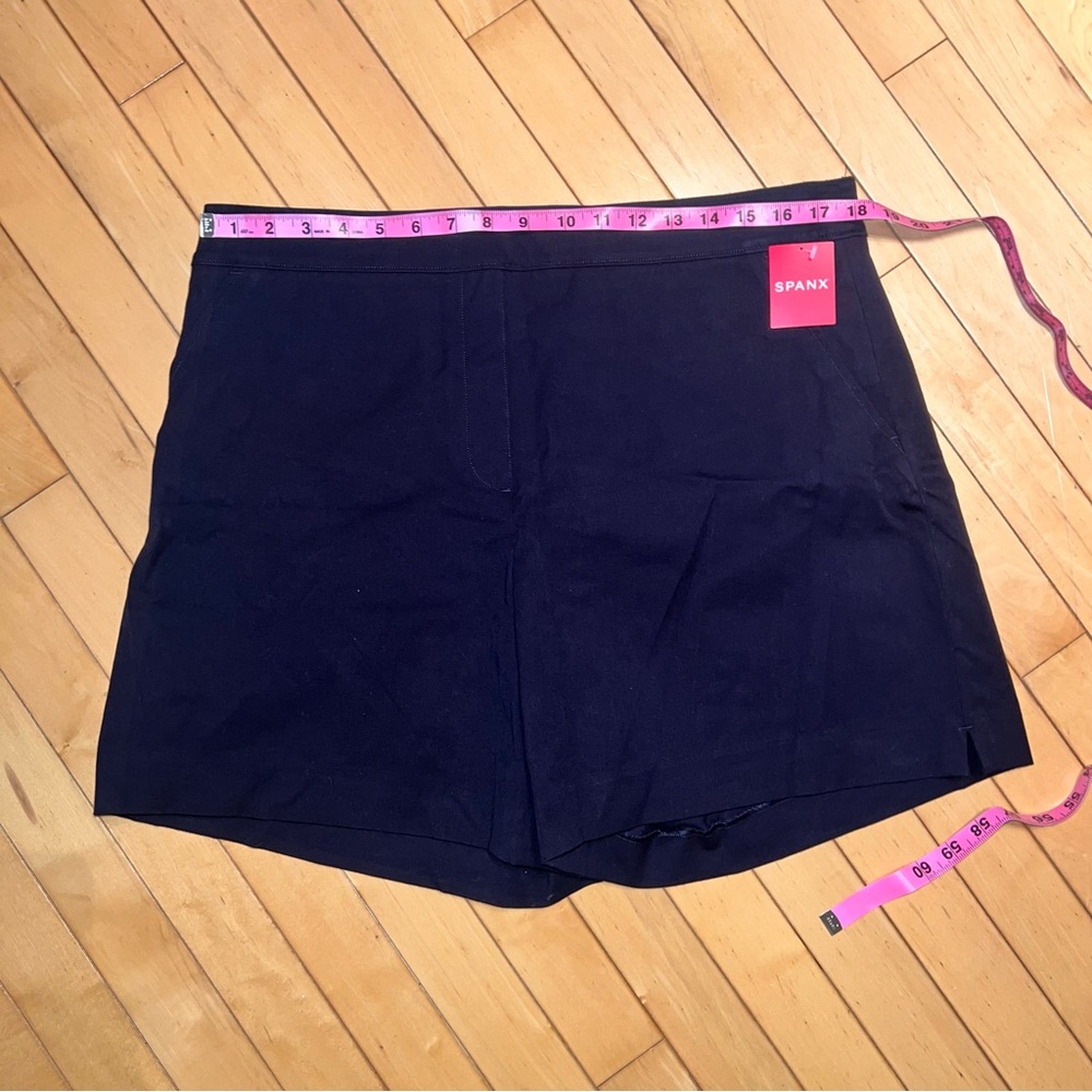 Spanx Women's Black Shorts